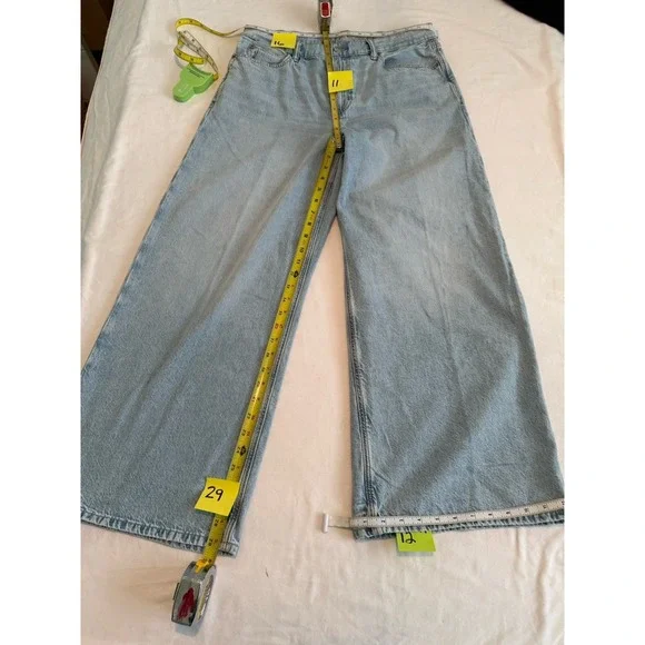 womens jeans size 8 Regular low Rise Wide Leg American Eagle Lightly Worn Clean - Picture 2 of 6